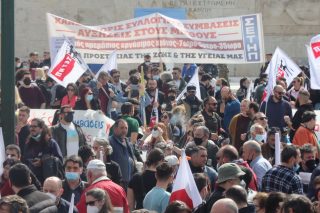Στους δρόμους για τη φτώχεια και τον πόλεμο