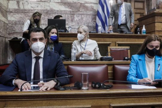 Σίμσον: «Φορολογήστε τα ουρανοκατέβατα κέρδη»