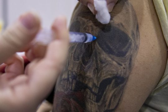 Covid-19: Τα συμπεράσματα του ECDC και του EMA για την 4η δόση