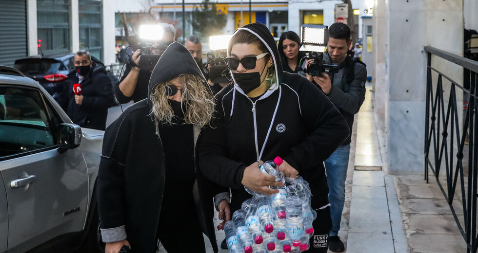 Ξυλοδαρμό κατήγγειλε η Ρούλα Πισπιρίγκου