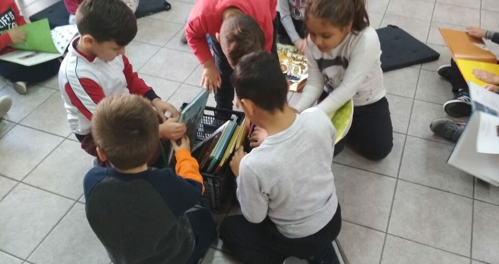 Παιδική Λέσχη Ανάγνωσης με «Παραμύθια της Σμύρνης» στις δημοτικές βιβλιοθήκες Νίκαιας – Αγ.Ι. Ρέντη