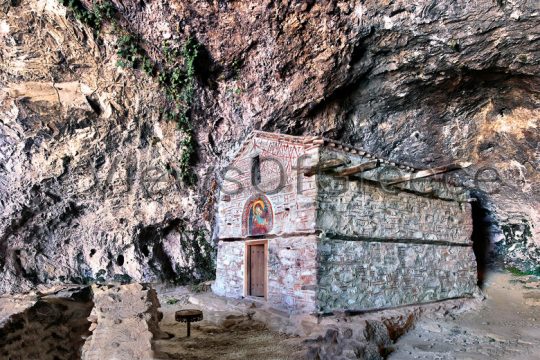 Πάσχα σε έρημους ναούς, σκήτες και μοναστήρια