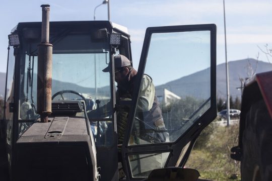 Καταβολή ενισχύσεων σε αγρότες-κτηνοτρόφους και ενόψει Πάσχα