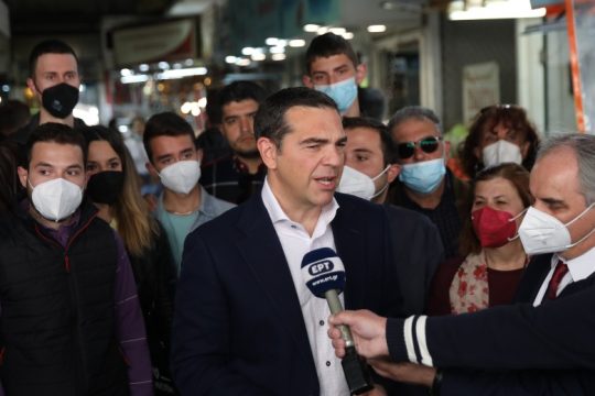 «Ο μισθός δεν φθάνει ούτε για το ρεύμα, ανάγκη να πάει στα 800 ευρώ»