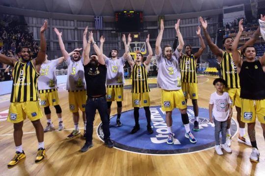 Νίκη στο… νήμα επί του ΠΑΟΚ για τον Άρη