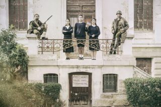 Οι παιδουπόλεις της Φρειδερίκης στο Δημοτικό Θέατρο Πειραιά