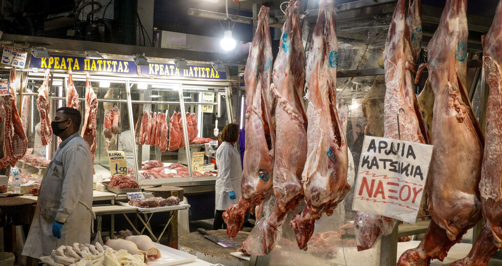 Η σφαγή των αμνών και η κραυγή των… πορτοφολιών