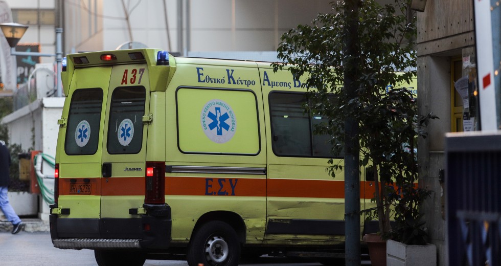 Ηράκλειο: Στο νοσοκομείο αγοράκι που έπεσε από ύψος τριών μέτρων