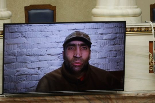 Το νεοναζιστικό Τάγμα Αζόφ στην ελληνική Βουλή: Πυρ ομαδόν και καταδίκη