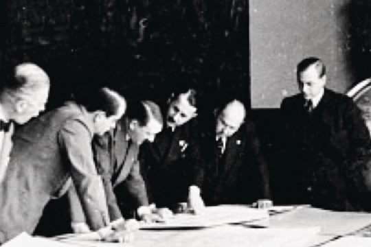 Ο σκοτεινός κύκλος του Φύρερ, πριν και μετά