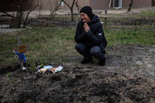 Ο πόλεμος σε νέα διάσταση μετά τις θηριωδίες στην Μπούτσα