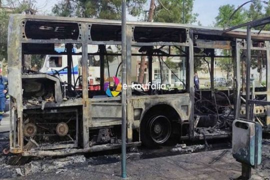 Θεσσαλονίκη: Φωτιά σε εν κινήσει αστικό λεωφορείο