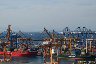 Οι εργαζόμενοι στην Cosco αποφασίζουν για την πρόταση της DPort για ΣΣΕ