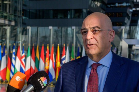 Επιστολή Δένδια στη Χάγη για τη Μαριούπολη