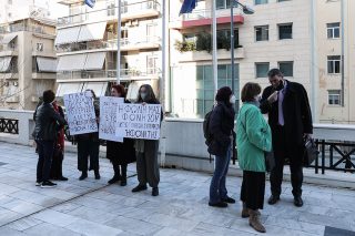 Δίκη Τοπαλούδη: μέχρι και η έδρα αντέδρασε με τη στάση του πατέρα του κατηγορουμένου