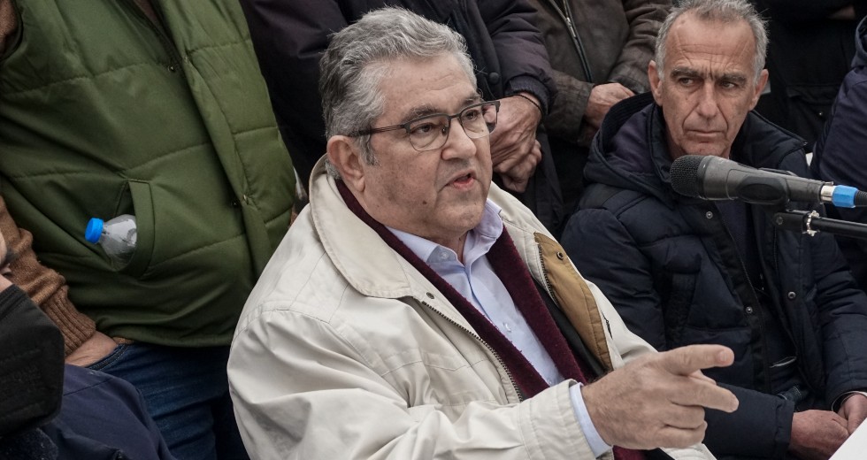 Ο Κουτσούμπας απαντά στον Τσίπρα από τη Λάρισα