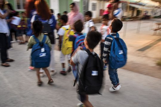 Στο Ευρωκοινοβούλιο έφτασε η βίαιη απομάκρυνση προσφυγόπουλων του Ελαιώνα από τα σχολεία