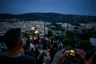 Οπωσδήποτε με τις γιορτές και την άνοιξη