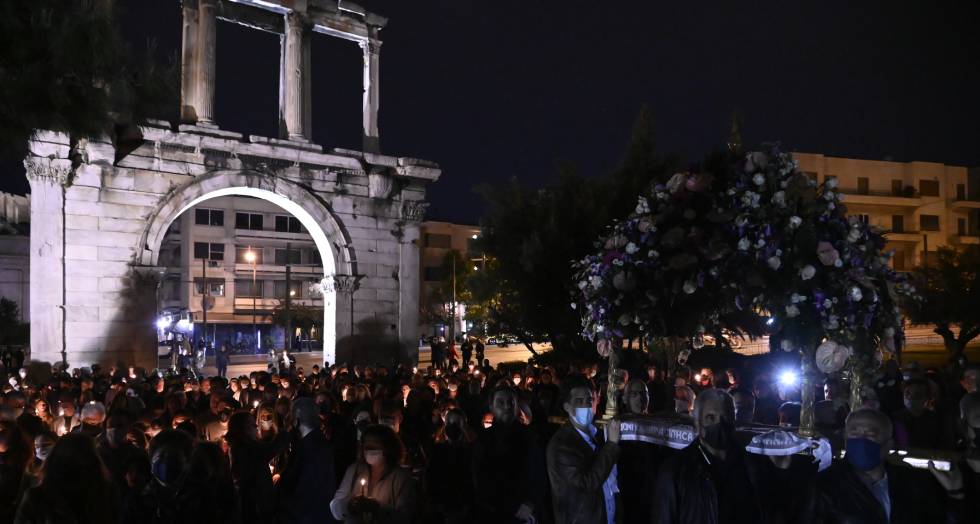 Με κατάνυξη η περιφορά Επιταφίων σε όλη τη χώρα