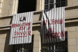 «Ούτε Λεπέν ούτε Μακρόν!»