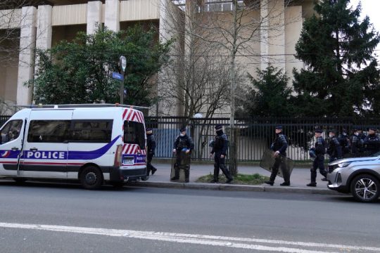 Επίθεση με μαχαίρι κατά ιερέα σε ναό της Νίκαιας στη Γαλλία