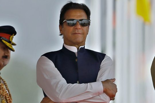 Ο πρωθυπουργός του Πακιστάν κατηγορεί τις ΗΠΑ για προσπάθεια ανατροπής του