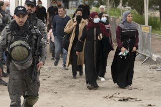 Ματωμένο Ραμαζάνι, ματωμένο Πάσχα