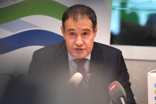 Το παρασκήνιο πίσω από την παραίτηση Λετζέρι και η ελληνική στάση