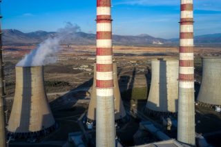 Η βιαστική απολιγνιτοποίηση που έχει αφήσει πίσω της καμένη γη