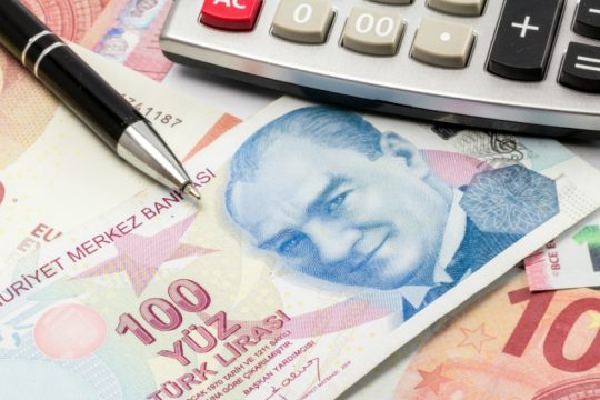 Νέο ρεκόρ για τον πληθωρισμό στην Τουρκία: Πτήση στο 61,14% τον Μάρτιο σε ετήσια βάση