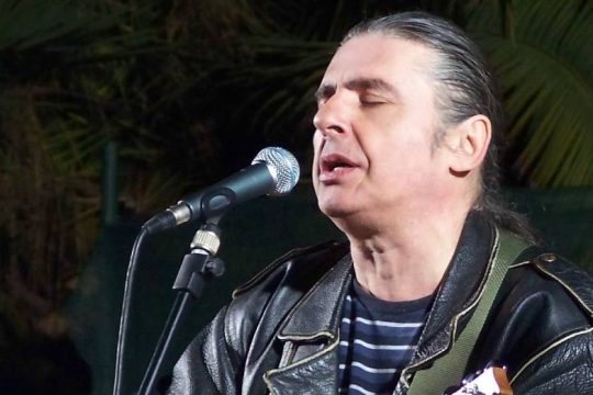 «Έφυγε» ο συνθέτης και τραγουδιστής Σταύρος Λογαρίδης