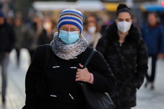 «Ο ιός δεν θα γίνει γριπούλα, έχει επιπτώσεις» !