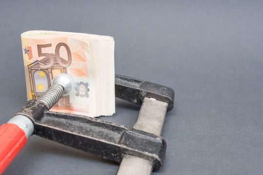 Τα δικαιώματα στη μέγκενη του καπιταλισμού
