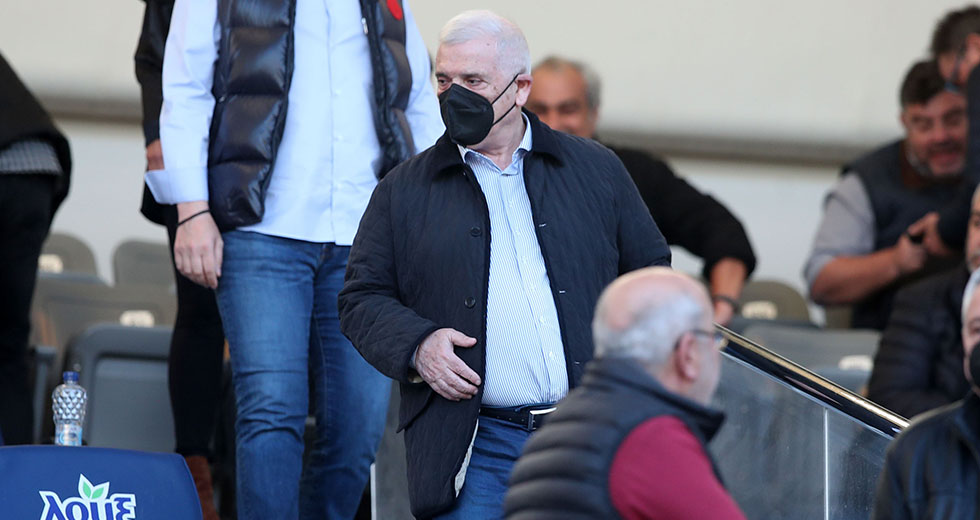 Στην Αθήνα ο Αλμέιδα, μιλάει με Μελισσανίδη
