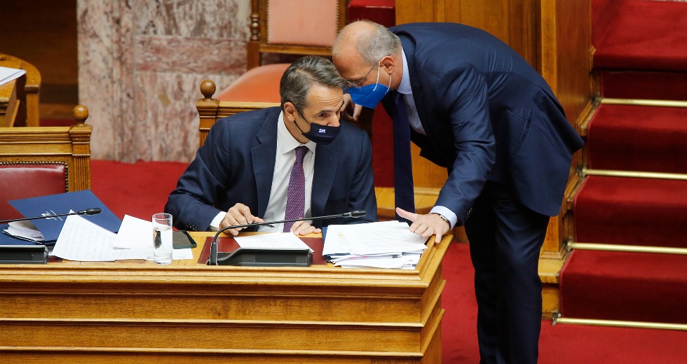 Η ακρίβεια θερίζει αλλά η κυβέρνηση σφυρίζει… πασχαλιάτικα