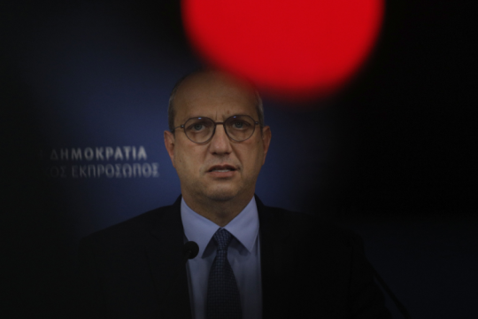 Πες πες, παλεύουν να πείσουν από την κυβέρνηση για τα 1.000 ευρώ τη μέρα στον Στάσση