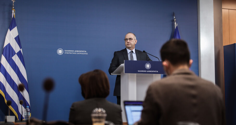 Οικονόμου: Στις 20 ή 21 Απριλίου το έκτακτο επίδομα των 200 ευρώ