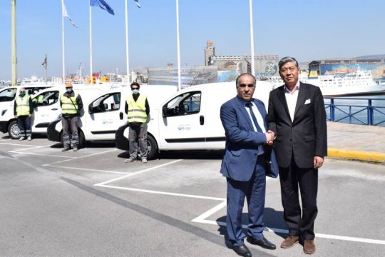 ΟΛΠ: Πέντε νέα οχήματα προσέφερε στον Δήμο Περάματος