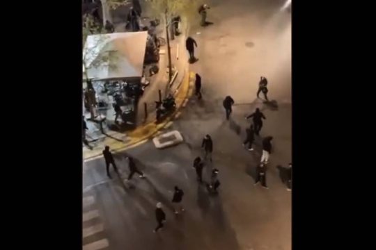 Σοβαρά επεισόδια μεταξύ οπαδών του ΠΑΟΚ και της Μαρσέιγ στη Μασσαλία