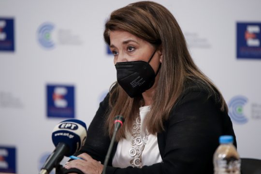 Αίσθηση από δήλωση Παπαευαγγέλου: Πεθαίνουν με covid αλλά όχι από covid