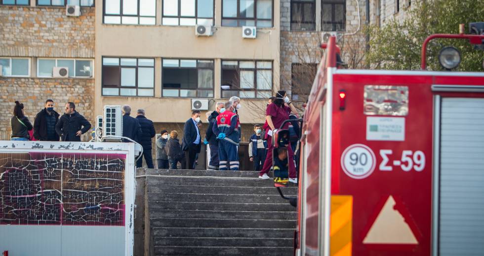 Πολλά ερωτήματα για την τραγωδία στο «Παπανικολάου»