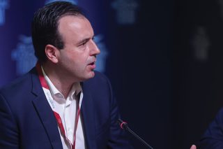 Παγώνουν δημοτικά έργα λόγω μεγάλων ανατιμήσεων