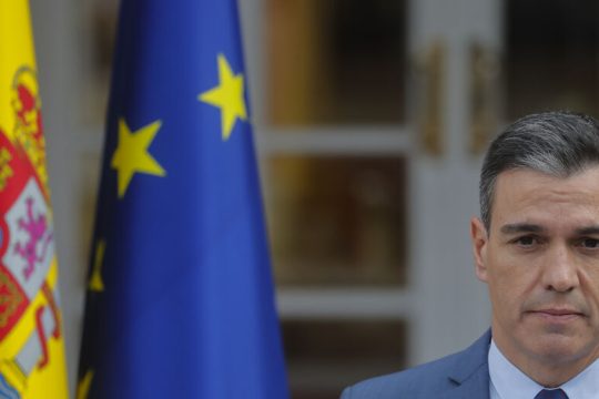 Ενας «Δον Κιχώτης» που εκθέτει την Ε.Ε.