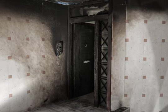 Γκαζάκια σε πολυκατοικία που μένει προϊστάμενος της Ασφάλειας