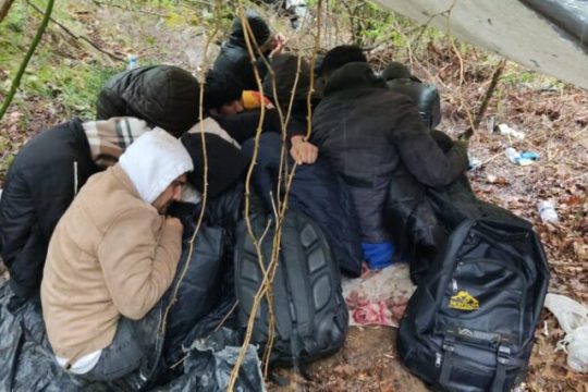 Εγκλωβισμένοι πρόσφυγες κοντά στο Διδυμότειχο