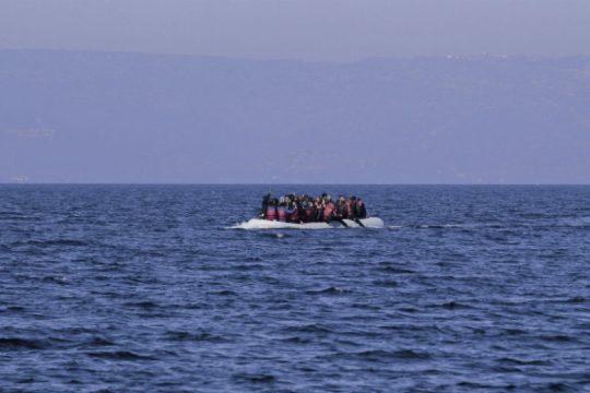Ταχύπλοο αποβίβασε 32 μετανάστες στο Πήλιο - Στο νοσοκομείο νοσηλεύεται μια γυναίκα