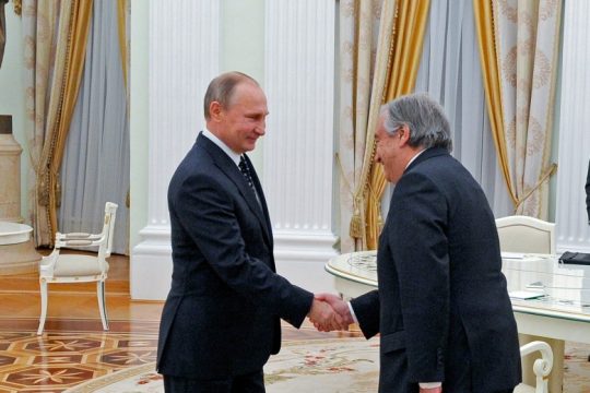 Πούτιν: «Τελείωσαν οι στρατιωτικές επιχειρήσεις στη Μαριούπολη»