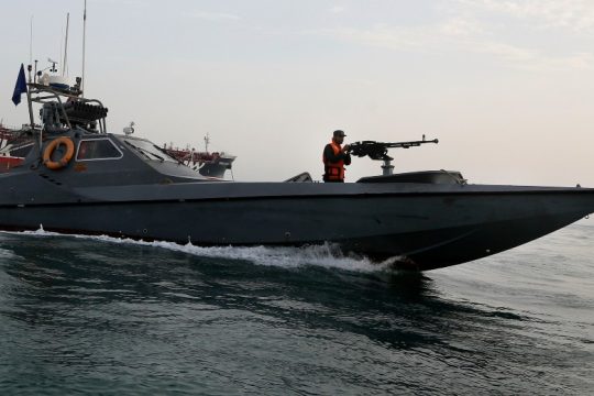 Οι Φρουροί της Επανάστασης κατέσχεσαν πλοίο για λαθραία μεταφορά πετρελαίου