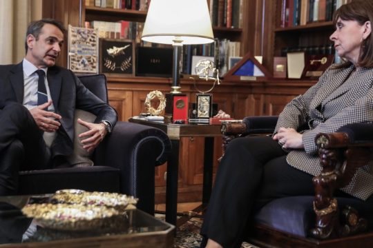 Για ουκρανικό, ενέργεια και οικονομία η συνάντηση Μητσοτάκη-Σακελλαροπούλου