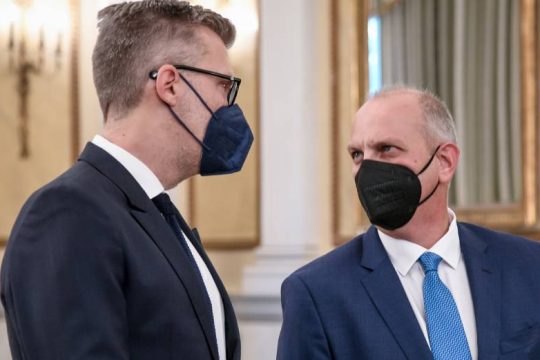 Ζήσε Μάη μου να φας «μηχανισμό απορρόφησης ενεργειακών αυξήσεων» 